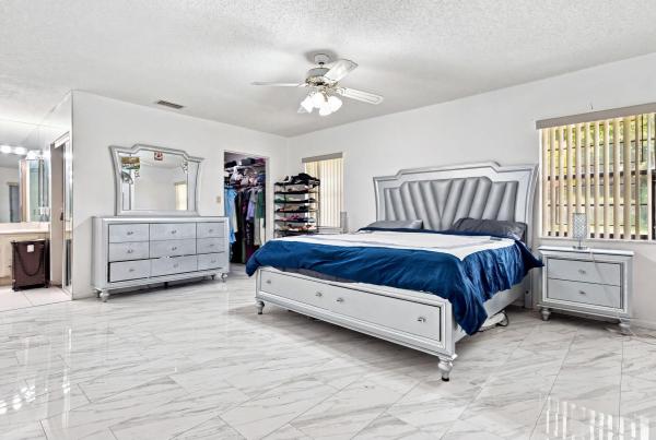 7918 Hibiscus Cir #59, Tamarac, Florida 33321, image 2