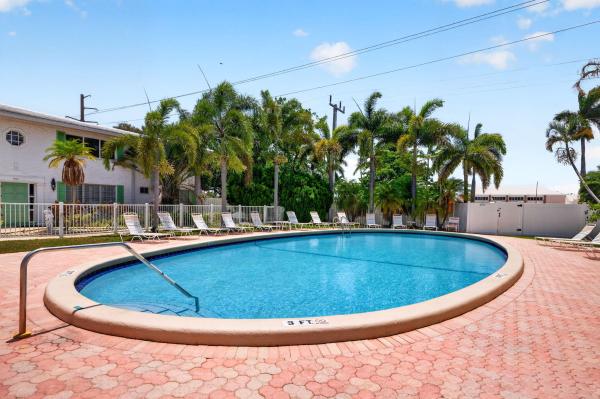 Georgian Courts, 1821 NE 62nd St #312, Fort Lauderdale, Florida 33308, image 3