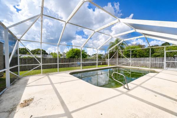 Floresta Pointe, 392 SE Crosspoint Dr, Port St. Lucie, Florida 34983, image 1