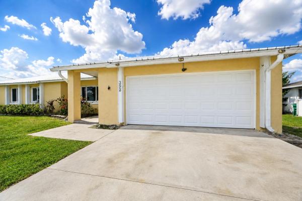 Floresta Pointe, 392 SE Crosspoint Dr, Port St. Lucie, Florida 34983, image 2