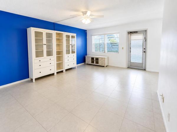 234 Chatham L, West Palm Beach, Florida 33417, image 2