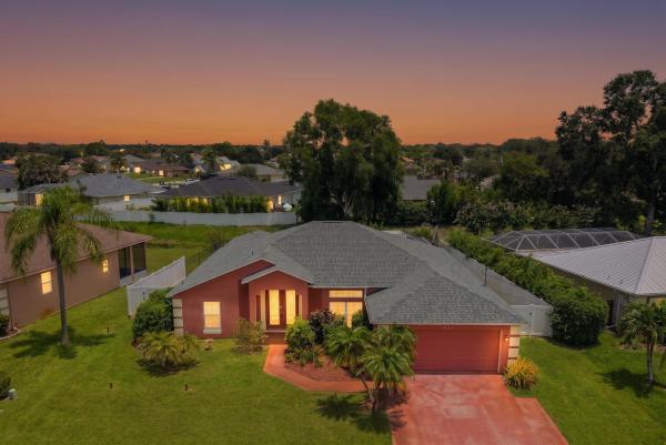 Southbend Lakes Estates, 631 SE Stow Ter, Port St. Lucie, Florida 34984, image 3