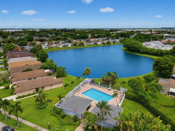 Pine Springs, 9123 Pine Springs Dr, Boca Raton, Florida 33428, image 2