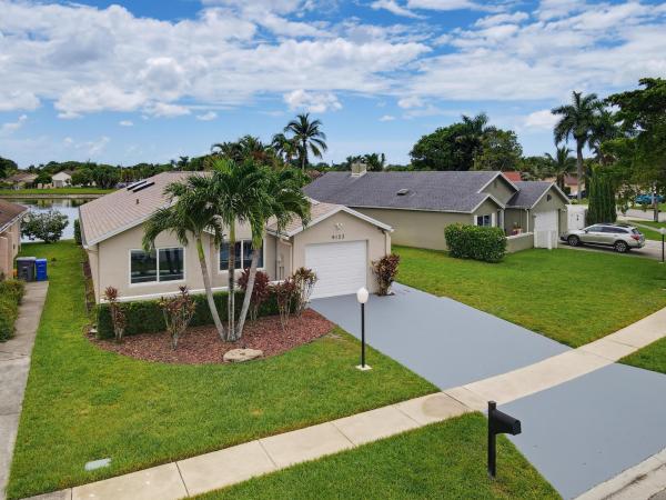 Pine Springs, 9123 Pine Springs Dr, Boca Raton, Florida 33428, image 3