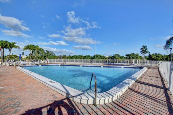 Colonial Club, 29 Colonial Club Dr #202, Boynton Beach, Florida 33435, image 1