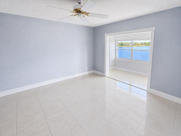 Leisureville Lake, 1114 Lake Ter #203, Boynton Beach, Florida 33426, image 3