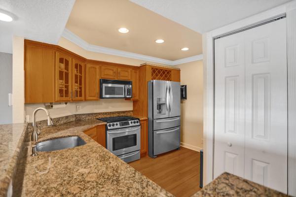 Pine Crest Village At Victoria Park, 1501 E Broward Blvd #804, Fort Lauderdale, Florida 33301, image 2