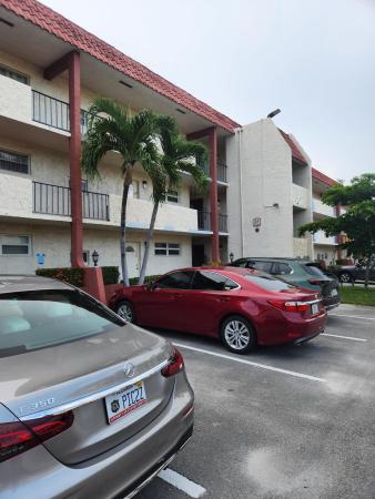 Hollybrook Golf & Tennis Club, 811 S Hollybrook Dr #206, Pembroke Pines, Florida 33025, image 3