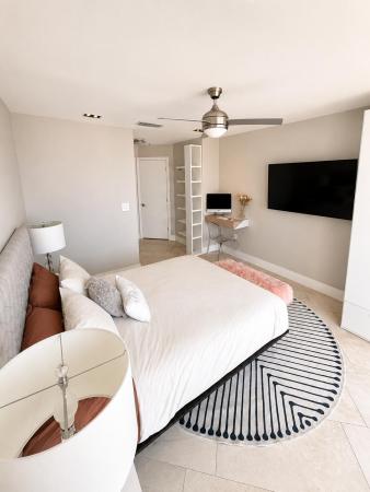 Rhodes, 2571 Tigertail Ave, Miami, Florida 33133, image 3