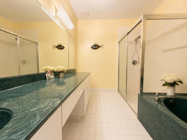 12598 Crystal Pointe Dr #B, Boynton Beach, Florida 33437, image 2