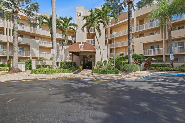 7643 Granville Dr #210, Tamarac, Florida 33321, image 2