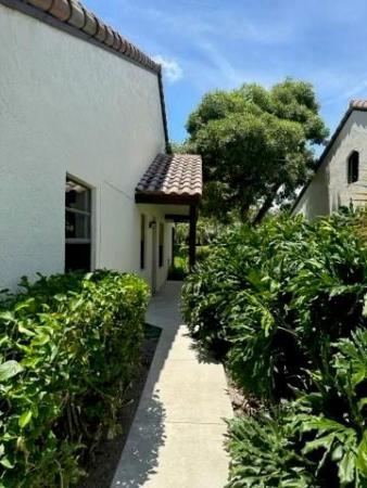 Windwood, 406 Buttonwood Pl, Boca Raton, Florida 33431, image 1