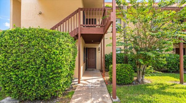 The Trails At Royal Palm Beach, 1303 Lakeview Dr E, Royal Palm Beach, Florida 33411, image 3