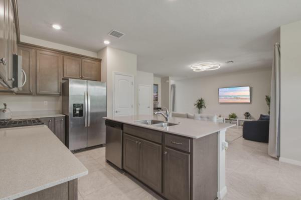 Oak Tree, 4601 Pinehurst Trl E, Oakland Park, Florida 33309, image 3