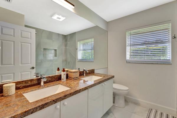 Boca Isles North, 19236 Bay Leaf Ct, Boca Raton, Florida 33498, image 2