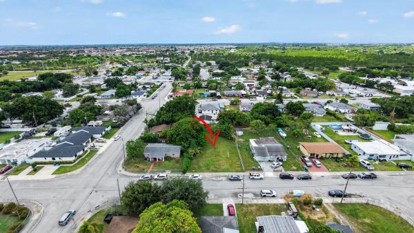 11818 SW 221st Rd, Unincorporated Dade County, Florida 33170, image 1