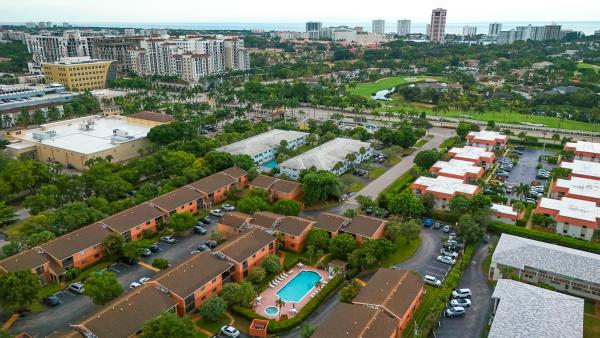 Villa Valencia, 50 SE 12th St #2330, Boca Raton, Florida 33432, image 3