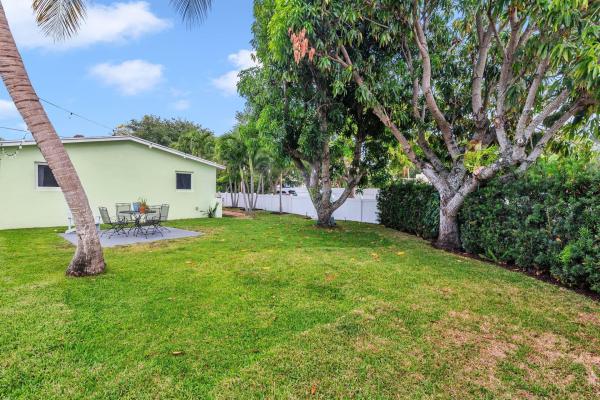 Belle Vue, 900 Sunset Rd, West Palm Beach, Florida 33401, image 2