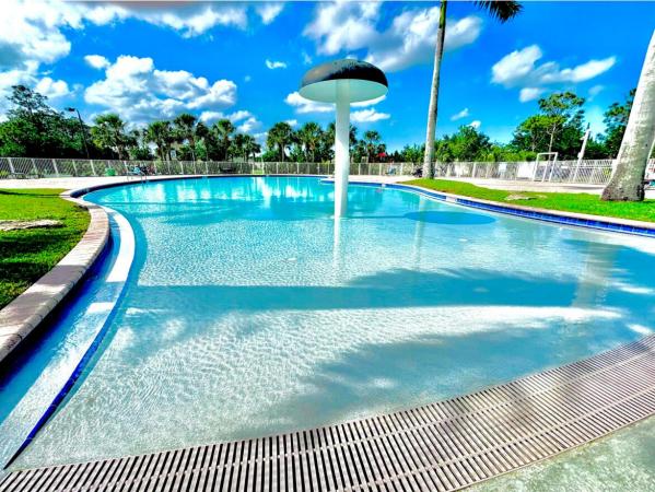 Morningside Palm Breezes Club, 9558 Sea Spray Dr, Fort Pierce, Florida 34945, image 1