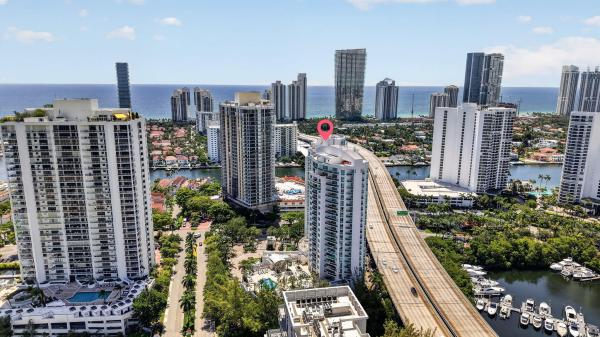 The Parc At Turnberry Isle, 19400 Turnberry Way #921, Aventura, Florida 33180, image 3