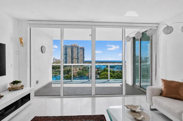 The Parc At Turnberry Isle, 19400 Turnberry Way #921, Aventura, Florida 33180, image 1