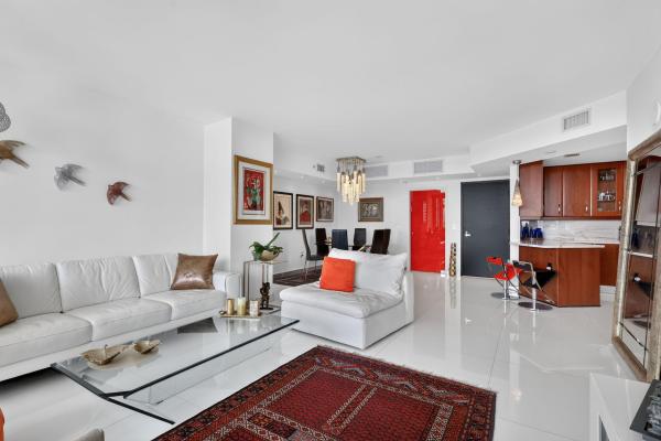 The Parc At Turnberry Isle, 19400 Turnberry Way #921, Aventura, Florida 33180, image 1