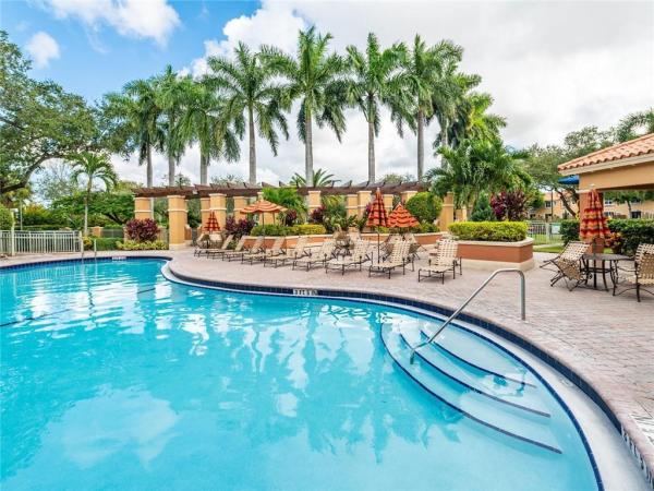 The Villas At Harbor Isles, 2319 Mariner Ct #2706, Dania Beach, Florida 33312, image 1