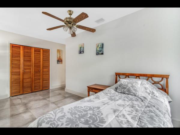 1435 NE 39th St, Oakland Park, Florida 33334, image 3