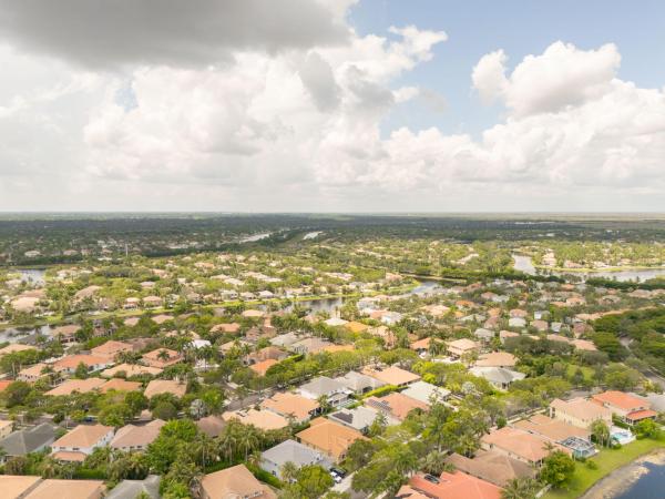 The Grove, 1635 Blue Jay Cir, Weston, Florida 33327, image 2