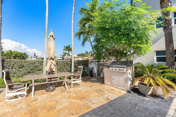 3031 NE 51st St #106W, Lauderdale By The Sea, Florida 33308, image 1