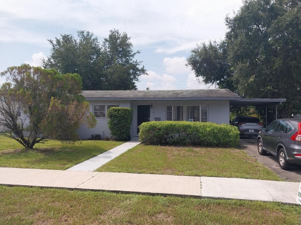 Berkeley Manor, 780 NW 179th St, Miami Gardens, Florida 33169, image 2