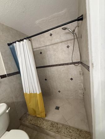 Southern Boulevard Pines, 192 Caroline Dr, West Palm Beach, Florida 33413, image 3
