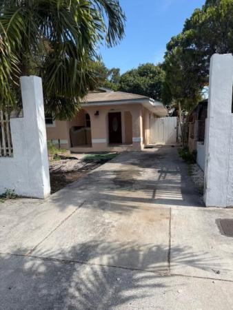 2975 NW 96th St, Unincorporated Dade County, Florida 33147, image 2