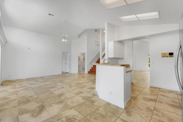 Brittany Village, 4355 Leicester Ct, West Palm Beach, Florida 33409, image 3