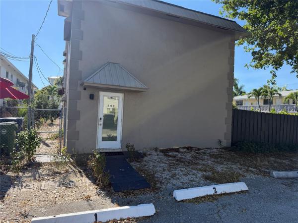 Highland Estates, 608 NE 29th Dr #1, Wilton Manors, Florida 33334, image 1