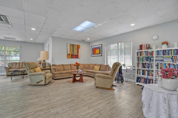 2886 Fernley Dr E #5, West Palm Beach, Florida 33415, image 1