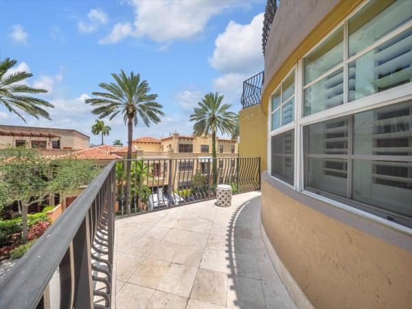 Villaggio Di Las Olas, 1111 E Las Olas Blvd #308, Fort Lauderdale, Florida 33301, image 3