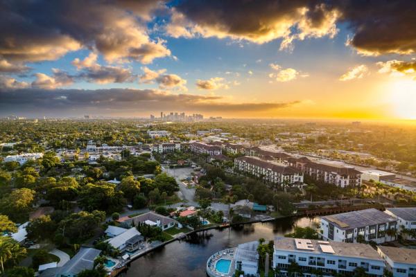 Middle River Estates, 2757 NE 14th Ave, Wilton Manors, Florida 33334, image 1
