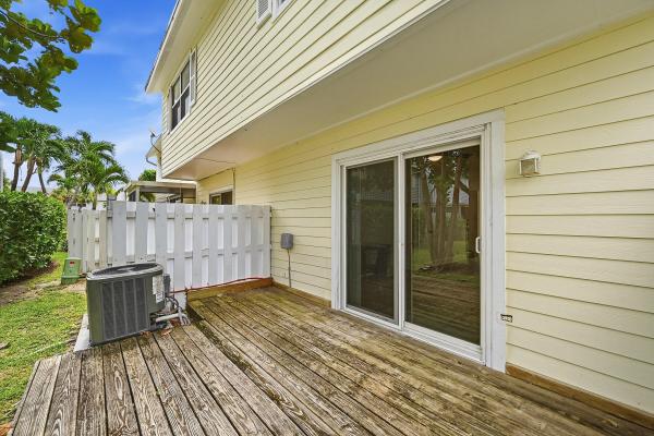 Sun Harbour Townhomes, 2627 NE 15th St, Pompano Beach, Florida 33062, image 3