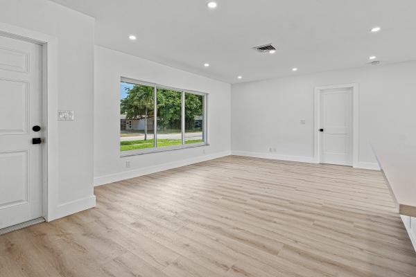 Boca Raton Square, 970 SW 7th St, Boca Raton, Florida 33486, image 3