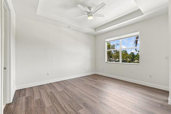 219 N L St #100, Lake Worth, Florida 33460, image 2