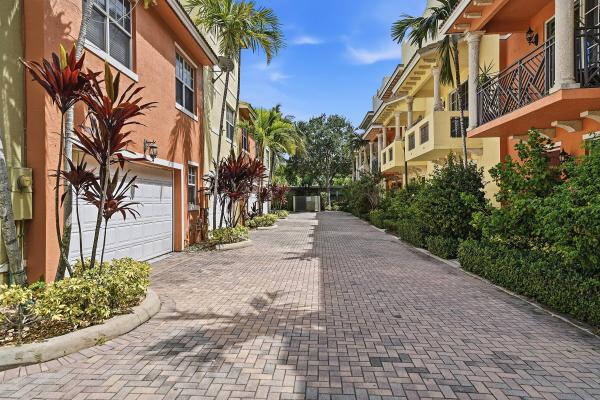 219 N L St #100, Lake Worth, Florida 33460, image 1