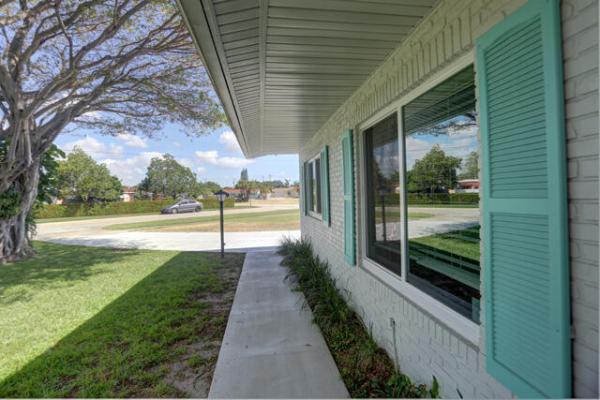 Kelsey City, 542 Crescent Dr, Lake Park, Florida 33403, image 1