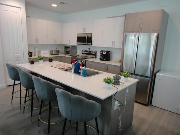 Symphony Place, 6305 Tenor Dr, West Palm Beach, Florida 33413, image 2