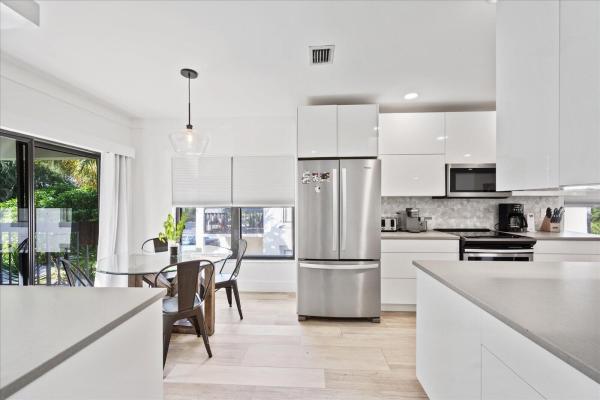 Golf Cottages, 11311 Pond View Dr #C201, Wellington, Florida 33414, image 2