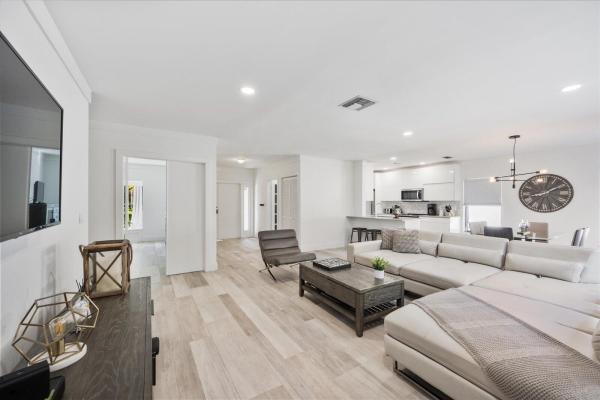 Golf Cottages, 11311 Pond View Dr #C201, Wellington, Florida 33414, image 1