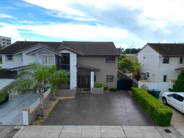 12621 SW 9th St #B, Unincorporated Dade County, Florida 33184, image 2