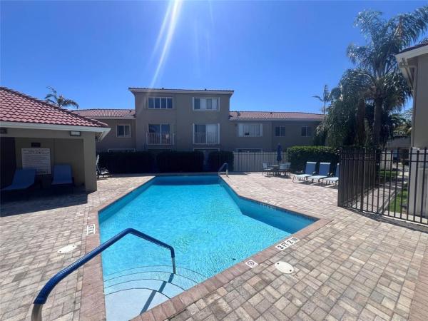Riviera At Bonaventure, 167 Riviera Cir, Weston, Florida 33326, image 1