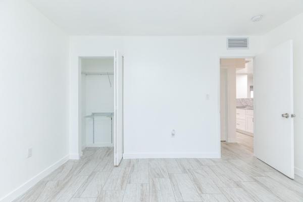 Hollywood Beach Gardens, 5918 Pierce St, Hollywood, Florida 33021, image 1