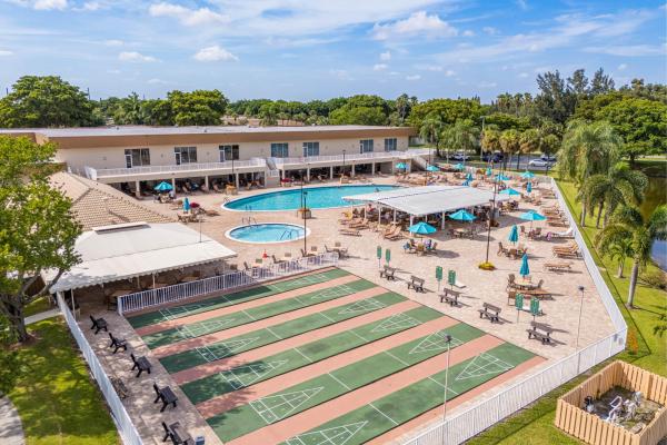 Pembridge At Lakes Of Delray, 15450 E Pembridge Ave #192, Delray Beach, Florida 33484, image 2